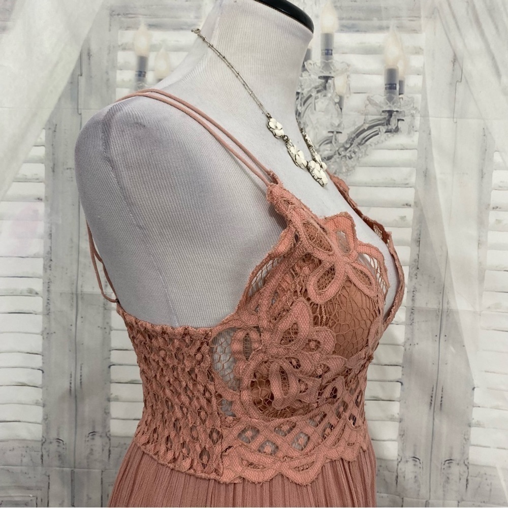 Free People Medium Crochet Lace Maxi Slip Dress Rose Pink Strappy Back Gauze NWT - Picture 12 of 13